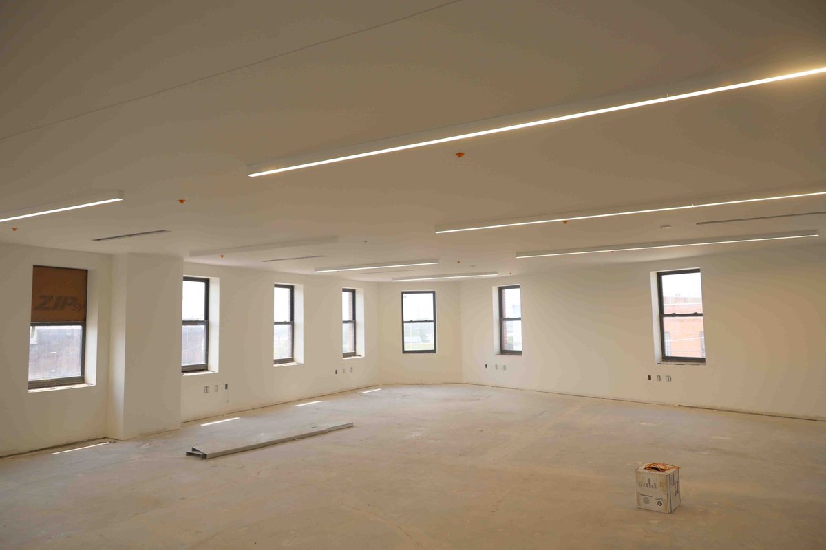 Alton_Works's tweet photo. We're turning the lights on at the Wedge! Uplighting has been added to the exterior of the Wedge building and light fixtures have been installed in some parts of the interior of the building as work continues throughout.

#AltonWorks #AltonIL #AltonIllinois #innovation https://t.co/BUwatfmA4S
