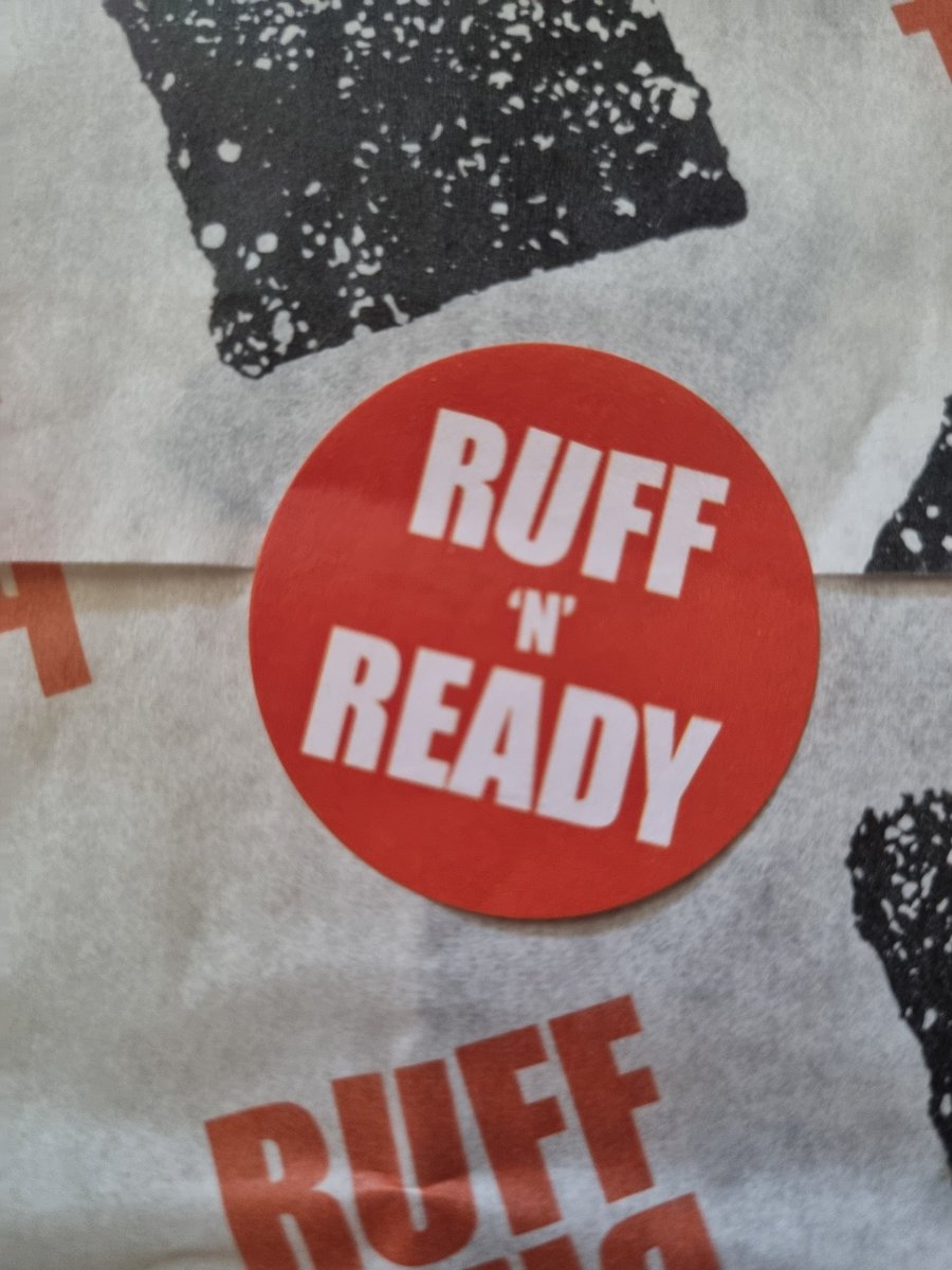 Feebe09's tweet photo. #notsharing 

#ruffpuff #bloodybeltinbrownies https://t.co/6Mn8Ae6UaM
