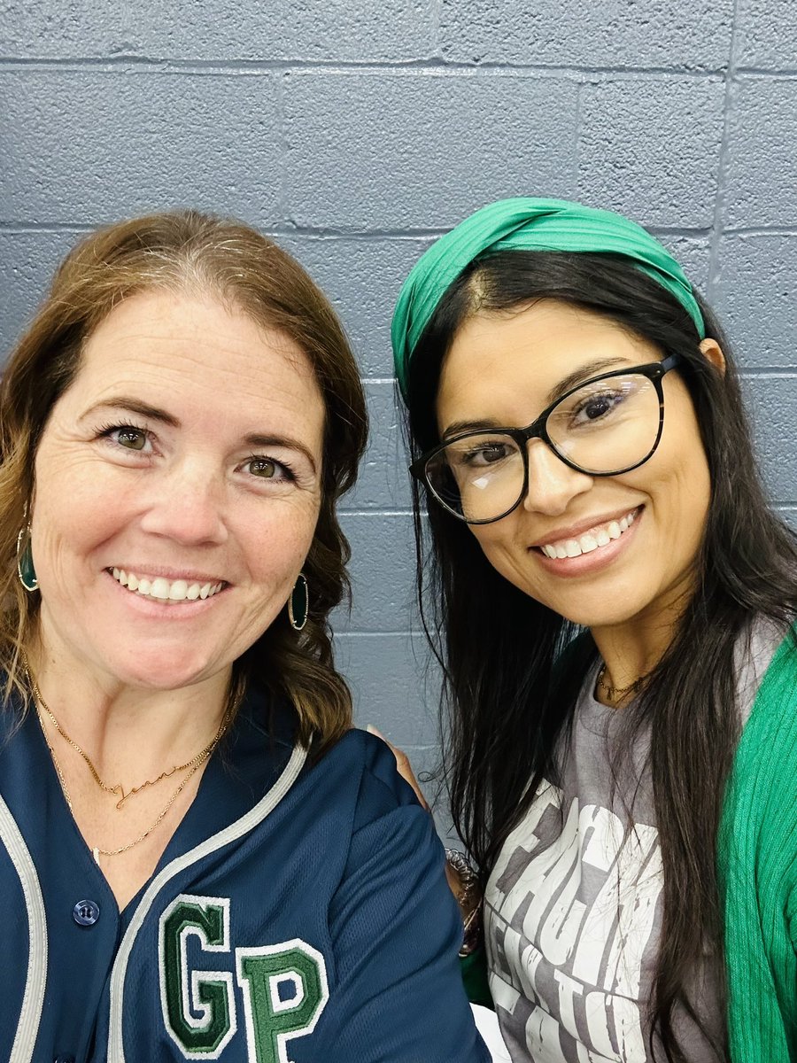cwestbrooks4's tweet photo. Learning about the Fundamental 5 with the one and only Jennifer Roach! #GPISDlearns https://t.co/XPAKJeSCSN