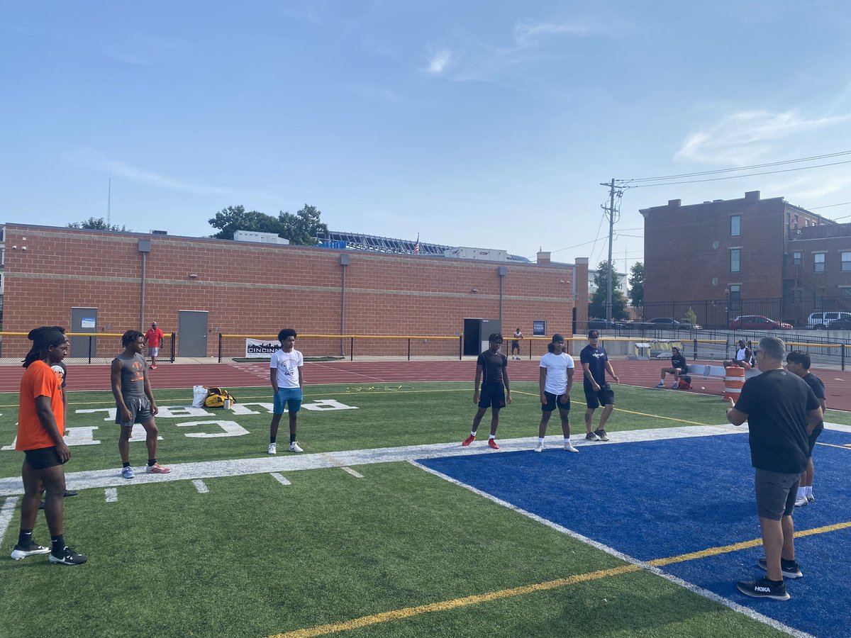 iamcpsathletics's tweet image. Some great action at Stargel Stadium this morning with former collegiate and NFL Kicker, Filip Filipovic, to host our CPS Kicking Camp! Great fundamentals and technique being taught to our student-athletes in preparation for the 2024-25 Football season! #PAT #ITSGOOD
