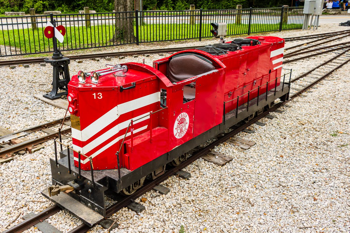 TTGandyDancer's tweet photo. I had the privilege of exploring the Wabash, Frisco, and Pacific Railroad, and I was genuinely impressed by their exceptional setup! This 85-year-old, 12-inch gauge steam railroad is a must-visit for anyone in the St. Louis area. #steamengine #railfanning #ttgandydancer https://t.co/DxLu9DnJqZ