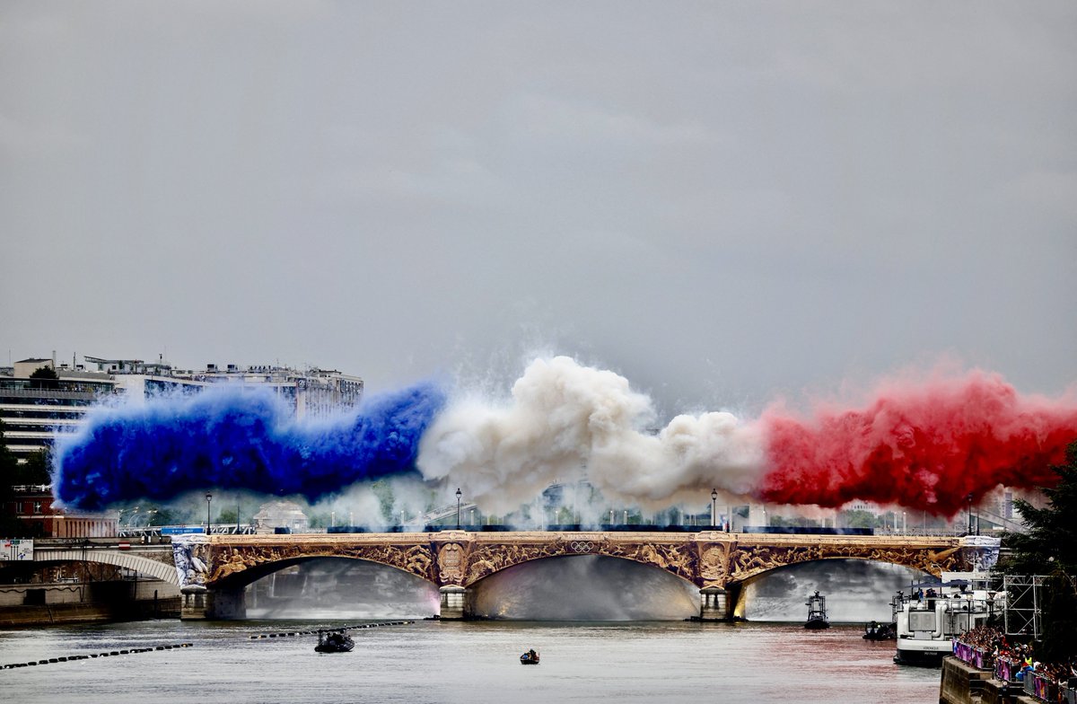 IF_Supporters's tweet photo. 💙🤍❤️

#Paris2024  #JeuxOlympiques https://t.co/R5Fi9wHno3