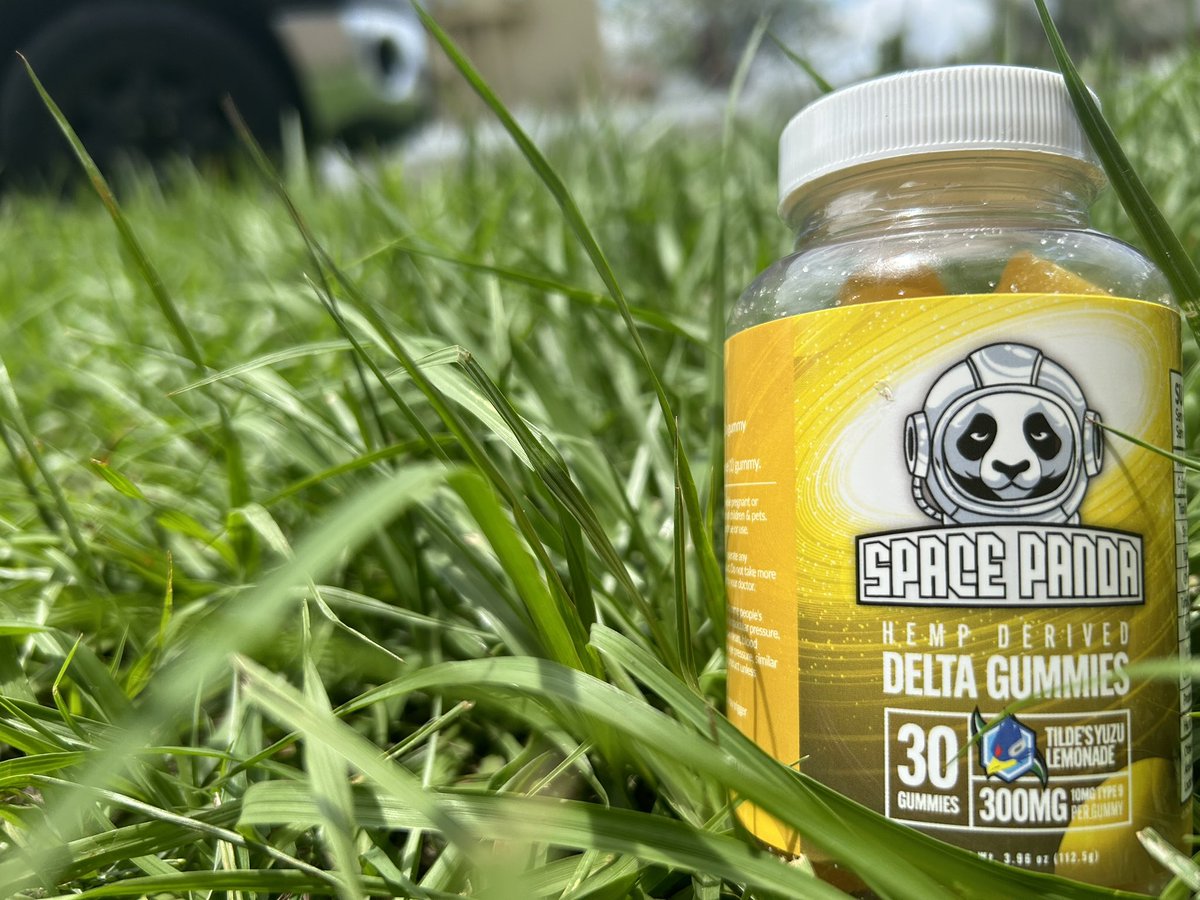 SlicCB0ii's tweet photo. I finally got my Lemonade!!
@Tilde_Fox YuZu Lemonade 🍋
If u want this flavor 
Use my code “SLK” at checkout for 20% off orders!!
@SpacePandaDelta 
#AHigherStateOfMind #SpaceGummies #PandaFam #YuZuLemonade https://t.co/LLOfLYpaiW