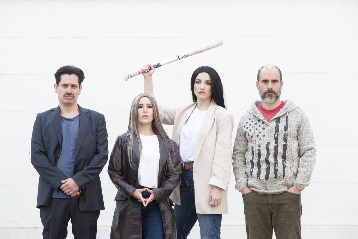 camilalebert's tweet photo. ¿Sientes que todo el mundo te odia? 
@czecoeslovaquia y @teatrodelcarmen  presentan The Right Play en @teatrodelpuente una nueva comedia de quien les habla!
Discursos de odio, internet y soledad.
❤️‍🩹
https://t.co/TeWClcZPiS https://t.co/Bm1qvnVOAY