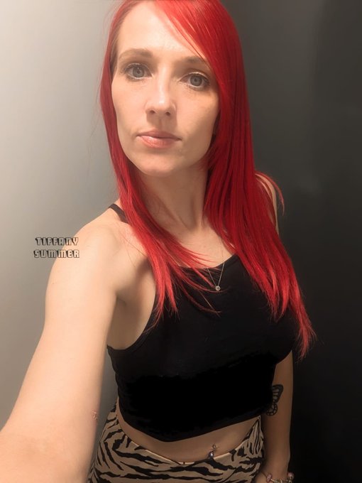 Out for drinks https://t.co/39ilqyPbgw<a href="/tag/rosewednesday"class="tags"><span>#rosewednesday</span></a>