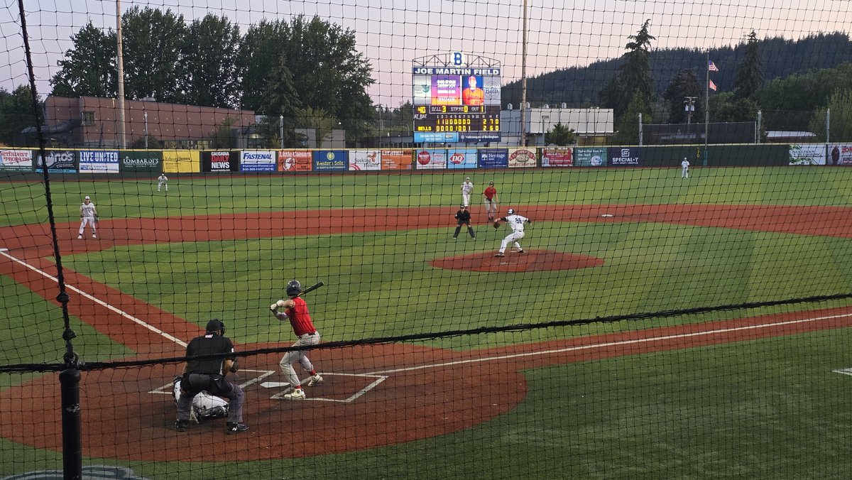 What a game at the <a href="/bhambells/">Bellingham Bells</a> last night. 4-2 down, bottom of the 9th, 3 balls, 2 strikes and 2 outs. Bases are loaded. He only goes and hits a home run to win it 6-4 👏 ⚾️ 

Some people never see that happen in their lifetime.