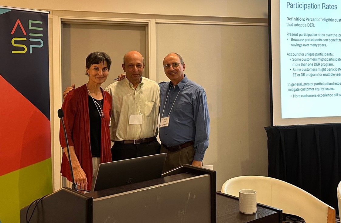 NSPM_DERs's tweet photo. 1st-ever NSPM Certified(TM) training:
Julie Michals, Steven Schiller, Chris Neme
Class learned to:
-develop primary BCA tests
-select discount rates
-differentiate rate & bill impacts from BCAs
-quantify DER impacts
#AESPSummerCon
#BenefitCostAnalysis #DistributedEnergyResources https://t.co/6t5yhnKDdJ