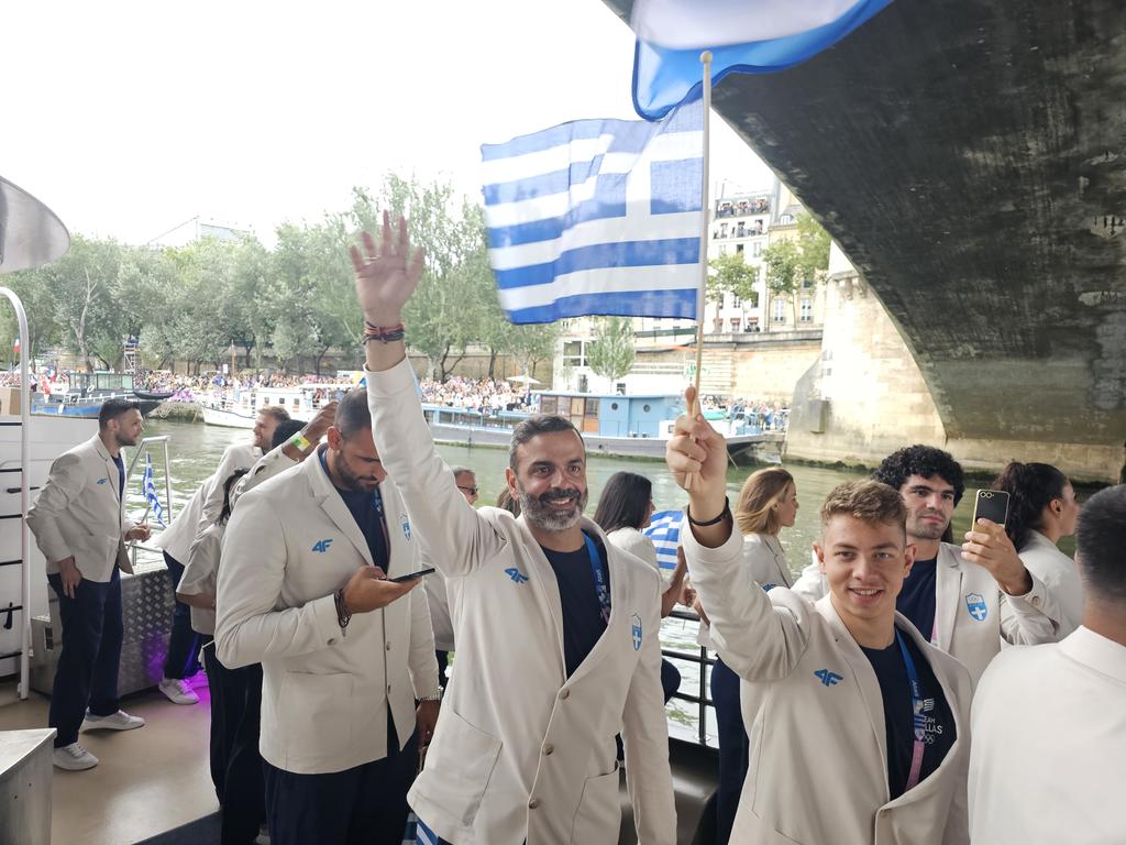 HellenicOlympic's tweet photo. Τελετή έναρξης των Ολυμπιακών Αγώνων στο Παρίσι με την Ελλάδα πρώτη https://t.co/Ipr0T8h7TN