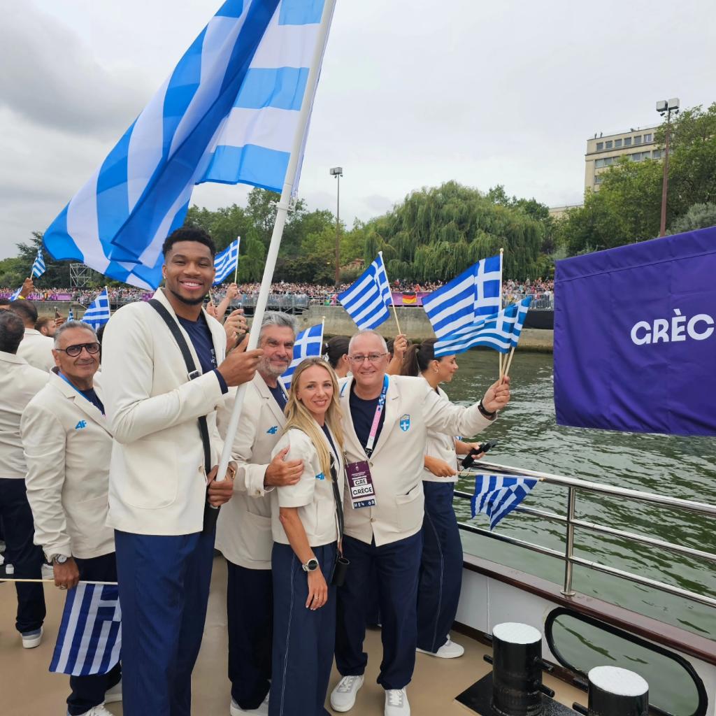 HellenicOlympic's tweet photo. Τελετή έναρξης των Ολυμπιακών Αγώνων στο Παρίσι με την Ελλάδα πρώτη https://t.co/Ipr0T8h7TN