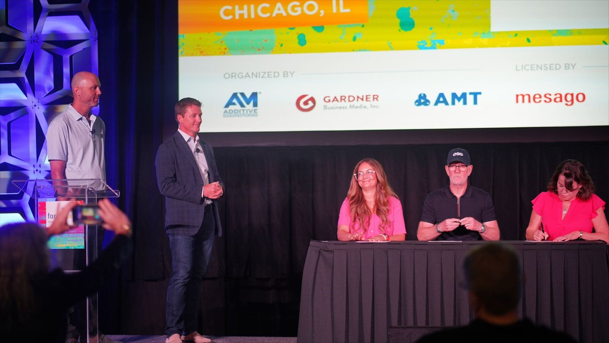 FormnextChicago's tweet image. Today&apos;s #fbf is brought to you by Formnext Forum Austin 2023. Where our original Founders Club members- @Formalloy, @EOS3DPrinting and @MazakCorp-sign up to exhibit at Formnext Chicago! We can&apos;t wait to see them together again, this time on the show floor in about 9 months!