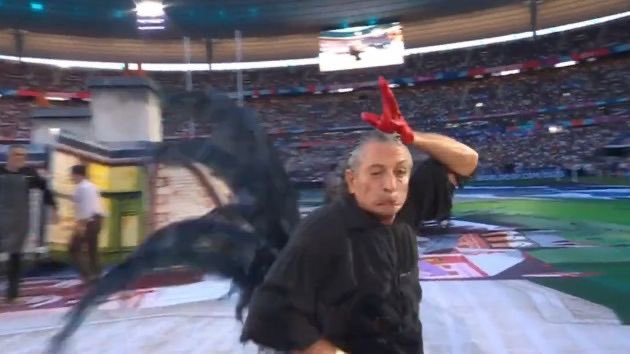 FFLose's tweet image. LE PEUPLE RÉCLAME LE GOAT