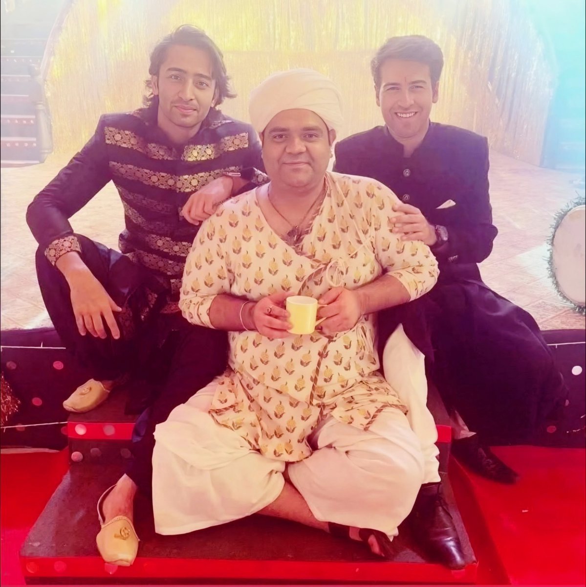 ritu0174's tweet photo. Awesome Threesome ๐๐ค ๐ค
#YRHPK #ShaheerAsAbir #JugBir #AbiNal #AbirRajvansh #KunalRajvansh #JugnuBhaiya #Awesome #Threesome #RitvikArora #MohitSharma
@Shaheer_S โฅ๏ธ
#GodBlessYou #ShaheerSheikh https://t.co/XA6b9yA6Oi