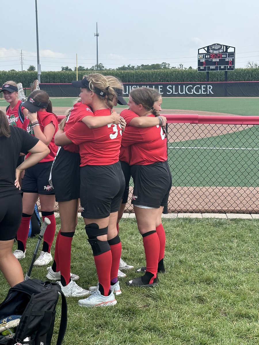 addison_lutz's tweet photo. Did not end the way we wanted, but we fought the last game til the end. VERY thankful for this team. I will miss playing with my best friends. Sad that this chapter ended, but can’t wait for the next…💙🐲 https://t.co/Mil2nL9xz7