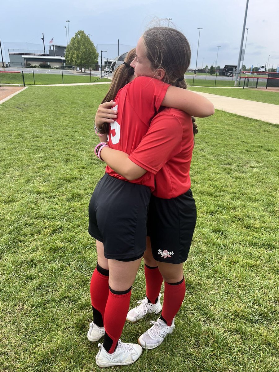 addison_lutz's tweet photo. Did not end the way we wanted, but we fought the last game til the end. VERY thankful for this team. I will miss playing with my best friends. Sad that this chapter ended, but can’t wait for the next…💙🐲 https://t.co/Mil2nL9xz7