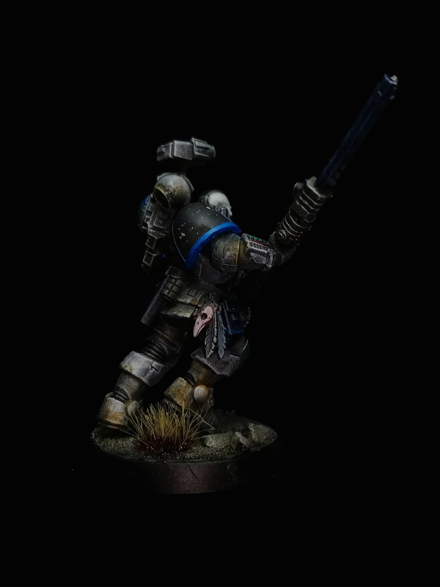 The Spectres of Mamucium version of the Nemesis Claw Skinthief. Several adjustments and pinning involved in creating and positioning the chain glaive but I think it looks cool #WarhammerCommunity #killteam #nemesisclaw
