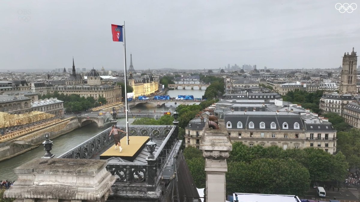 500 dancers perform around the Pont Notre-Dame and Paris City Hall, merci the people of Paris for welcoming us! ❤️

#Paris2024 #OpeningCeremony