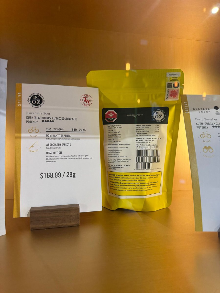 bcozbrand's tweet photo. 🙏 Huge shoutout
➡️ @TheWoodsCanna Brampton
for supporting your local #DEALR & bringing in @bcozbrand
#BCOZ BlackBerry Sour,
#BCOZ White Fire OG, & @YOURDEALRBRAND
#DEALR Galactica OG 14g🪐🛸
We appreciate the love!💚🙏 https://t.co/5Y646KYmGz