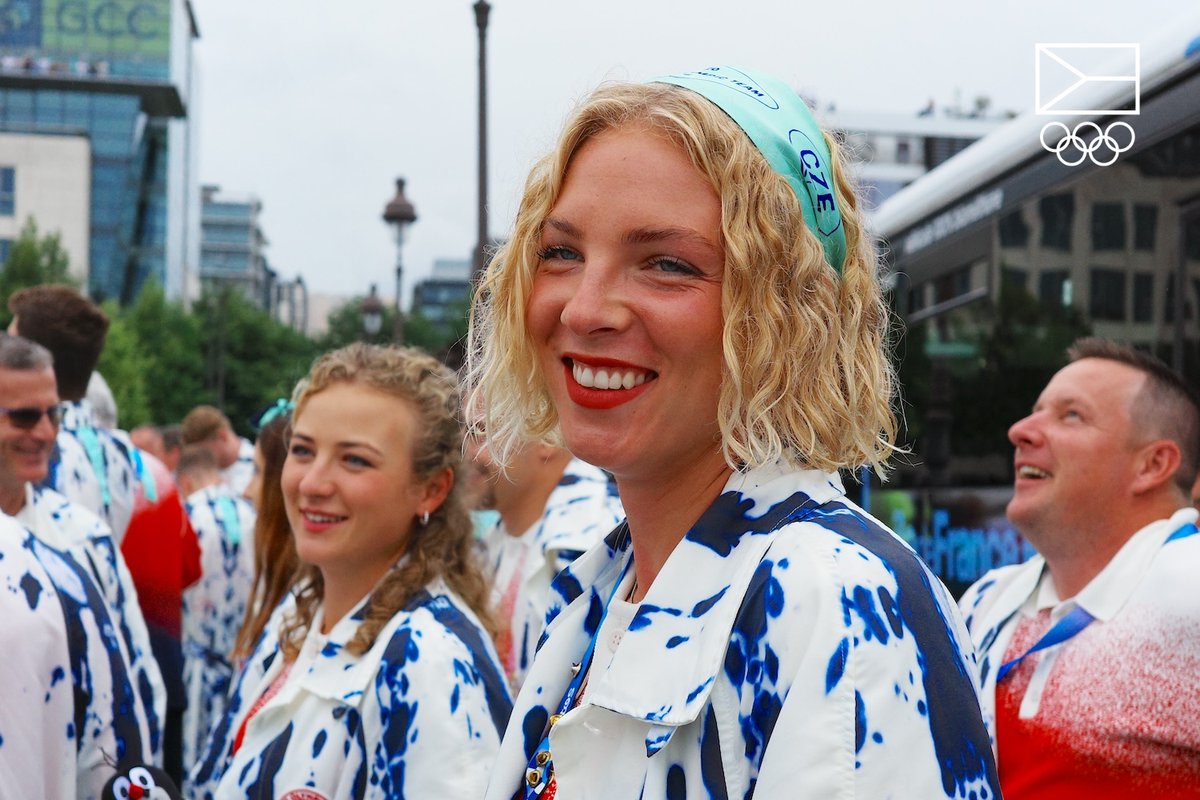 olympijskytym's tweet photo. Nalodění za 3..2..1.. ⛴️ #olympijskytym #Paris2024 #jedentym #openingceremony https://t.co/HoS7gawdjt