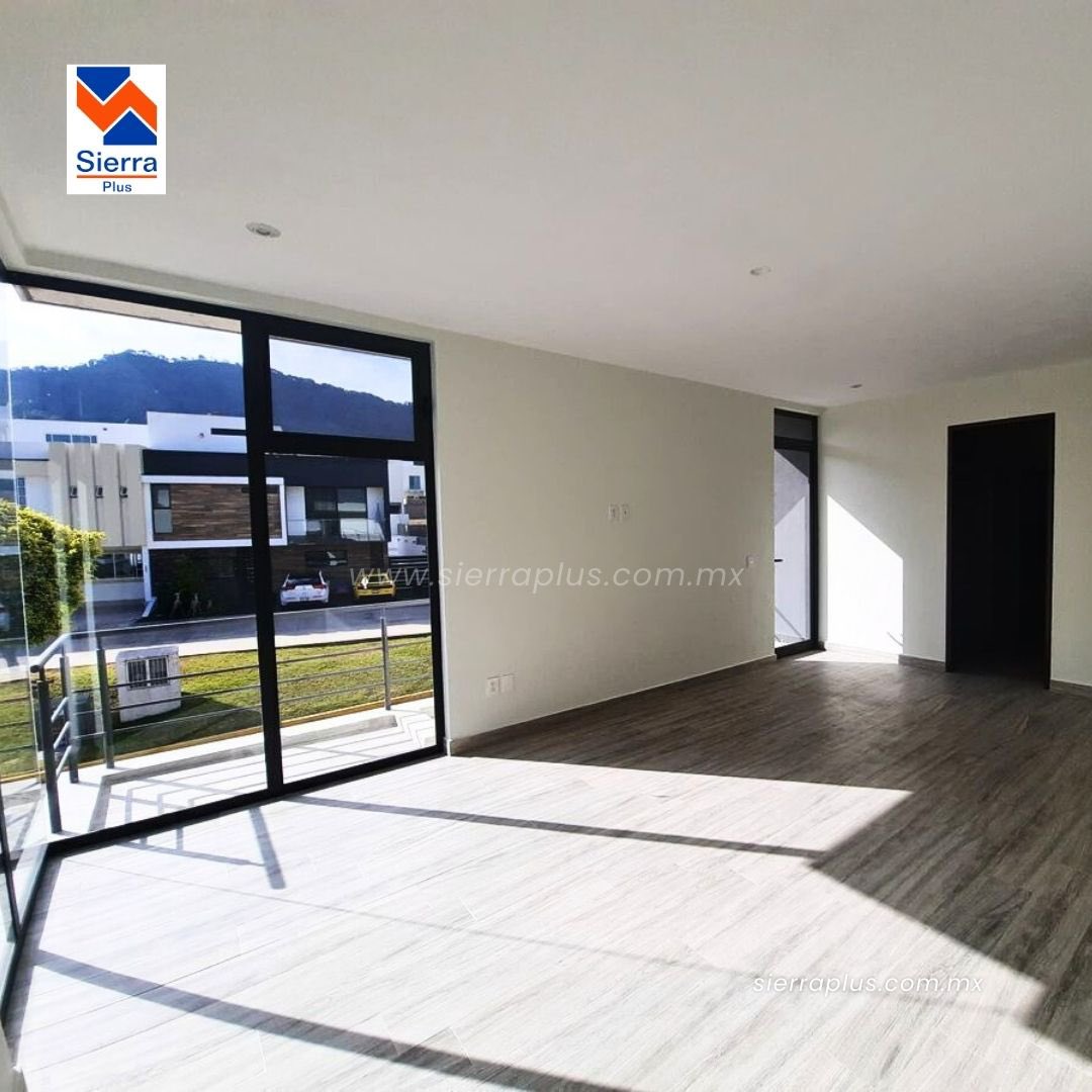 SierraPlus's tweet photo. 🏠 ¡ELEGANTE OASIS MODERNO EN VENTA! 
https://t.co/hmtFfK3mnm
📍 Junto al Bosque de la Primavera, Zapopan
✨ 291m² construcción | 256m² terreno
🛏️ 3 recámaras | 3.5 baños
🚗 2 estacionamientos
🔒 Coto privado, seguridad 
🏡 Vista panorámica, diseño contemporáneo
🔒seguridad 24/7 https://t.co/qGXiajMdxK