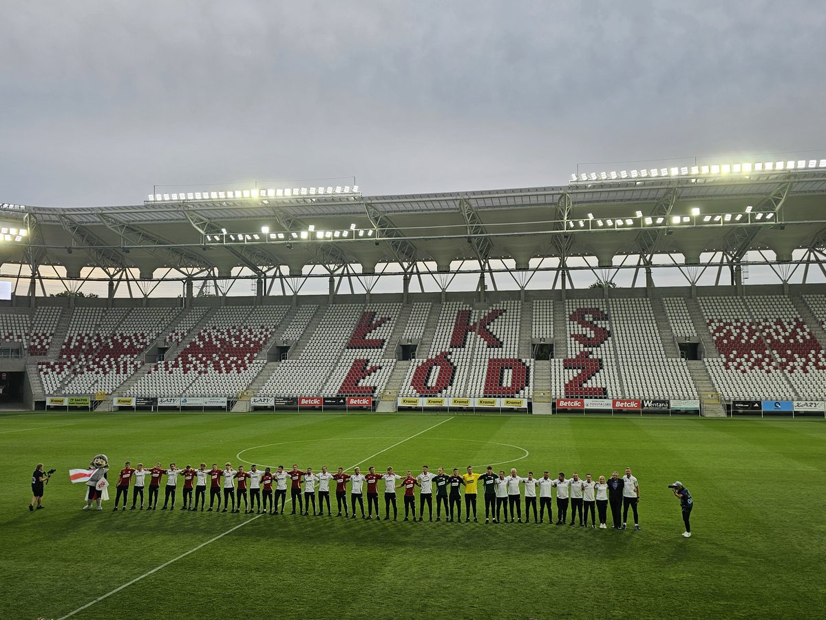 Ariello91's tweet image. Piątkowe popołudnie na Stadionie Króla ⚪️🔴⚪️