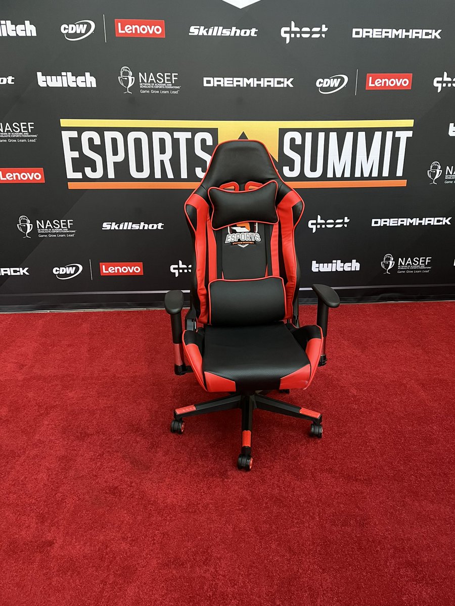 EsportsChair's tweet photo. @spectrumind @GamingCulturist @Hiphopedtecdiva @CORSAIR @elgato @SDornSpectrum Vouch https://t.co/ygd9FpAkR0