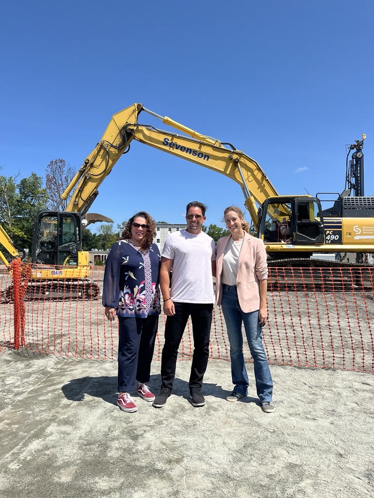 EPAregion2's tweet photo. Today, @EPA with $30M from the Bipartisan Infrastructure Law, we’ve demolished the contaminated building at the Unimatic Manufacturing Corp. site and removed contaminated soil. Learn more: https://t.co/C0NludG65V https://t.co/g85YSUaTth