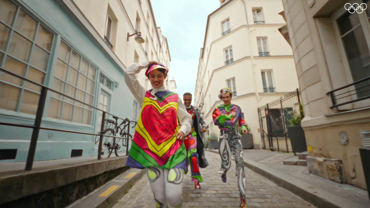 💬 " La liberté d'aimer n'est pas moins sacrée que la liberté de penser. " - Víctor Hugo

#Paris2024 | #CeremoniedOuverture