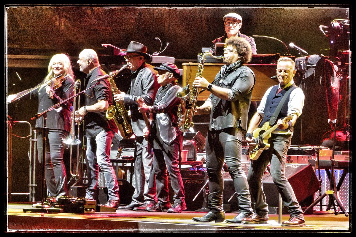 Geoff Robinson tweet media