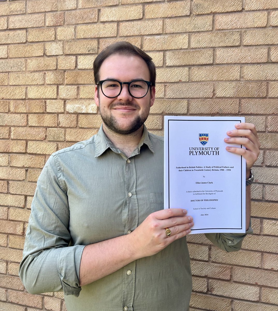 Dr Elliot Clark tweet media