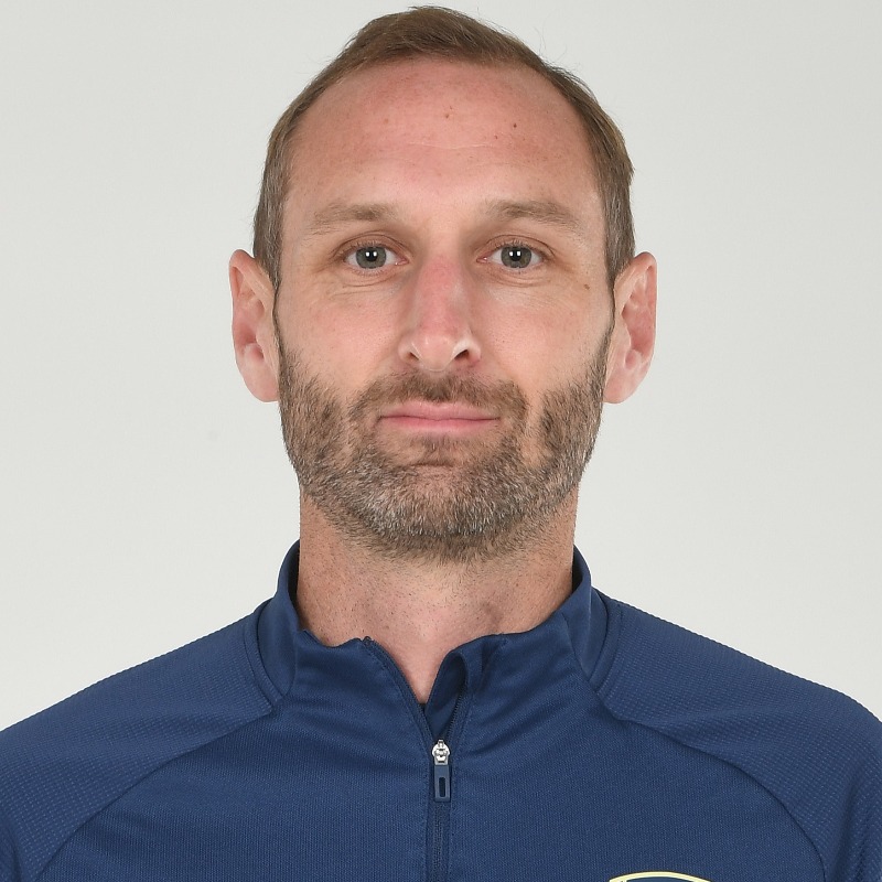 ManUtd's tweet photo. New coach added ✅

A warm welcome to Andreas Georgson, who joins Erik ten Hag’s backroom staff as a first-team coach.

#MUFC