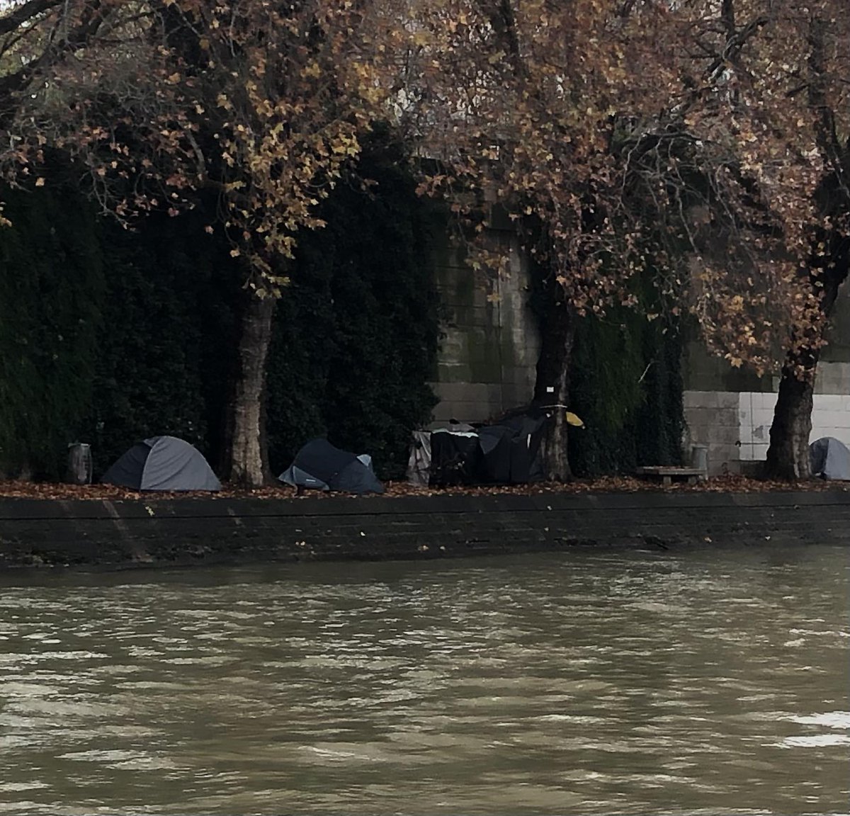 I really like the #OlympicGames  #openi
on the river Seine unlike most posts just now but, hoping all the homeless people living on the banks last winter now have roofs over their heads 🙏🙏