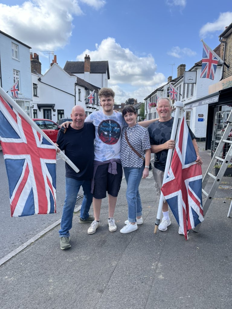 Union Flags up in <a href="/TDHighStreet/">Thames Ditton High Street Retailers' Association</a> thanks to #local charity Thames Ditton Foundation &amp; the flags team supporting our shops &amp; businesses &amp; community. Here’s to a great <a href="/Olympics/">The Olympic Games</a> for <a href="/TeamGB/">Team GB</a> #shoplocal