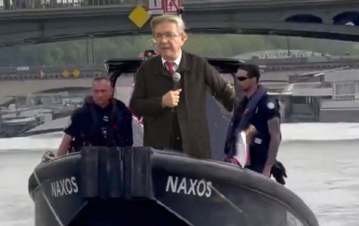 Et tout de suite "Allumer le feu" interprété par Jean-Luc Mélenchon #ceremoniedouverture