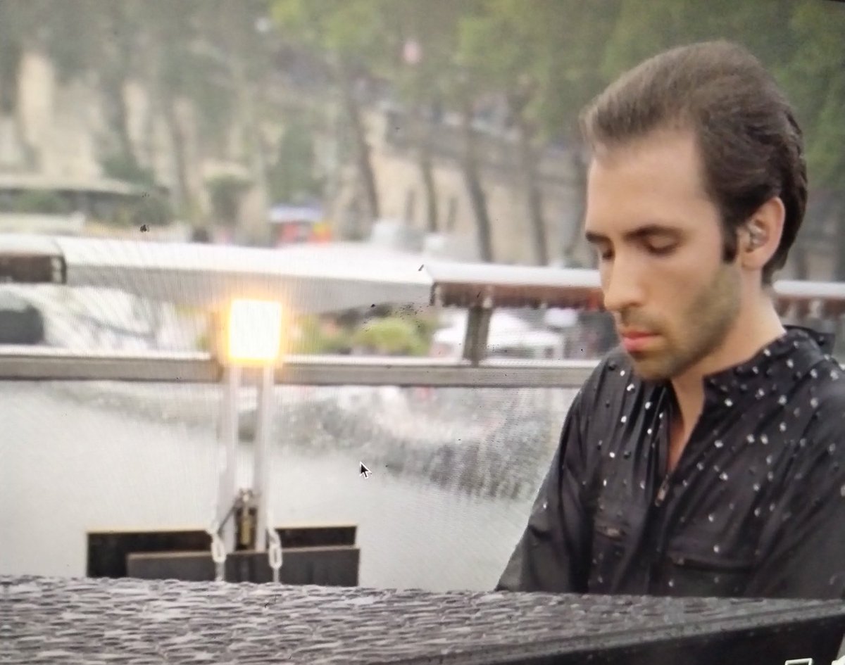 Mglbridg's tweet photo. eu não consigo nem bater palmas no ritmo certo em um local calmo e tranquilo
DAÍ ESSE MOÇO ARRASANDO NO PIANO EM UM TEMPORAL CHUVOSO TREMENDO
eita olimpíada aaaaaa https://t.co/7xBg8DWZo9