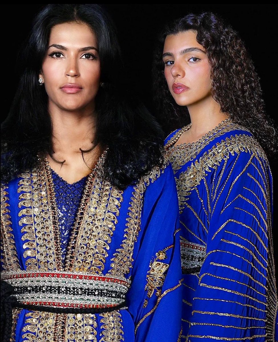 احلى لبس و احلى بنات ..

بنات ديرتي الكويت 💙❤️

#OlimpiyatOyunları 
#olimpiadi2024