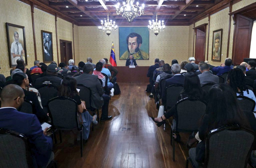 Yvan Gil tweet media