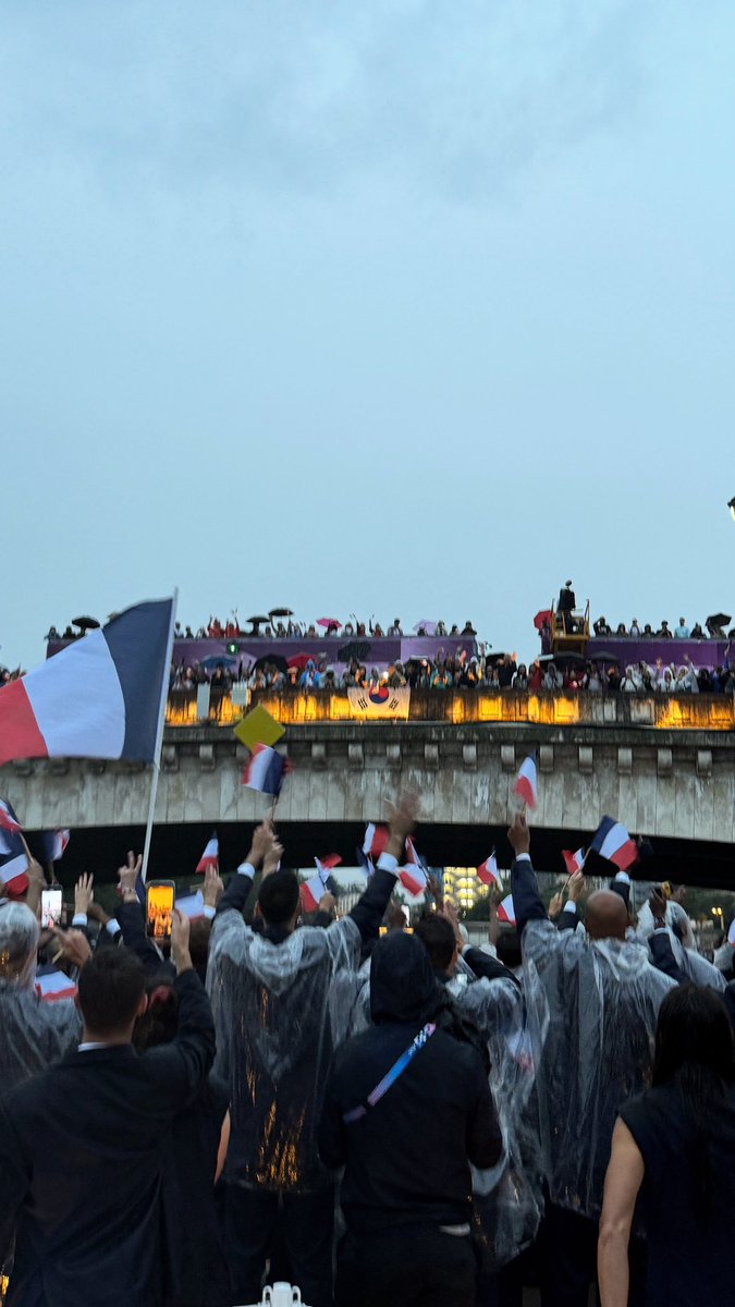 SimonMBrisac's tweet photo. Pas de mot sur ce moment de vie 🥹🇫🇷
Bravo @Paris2024 🙌 https://t.co/hrFbtHTwxY
