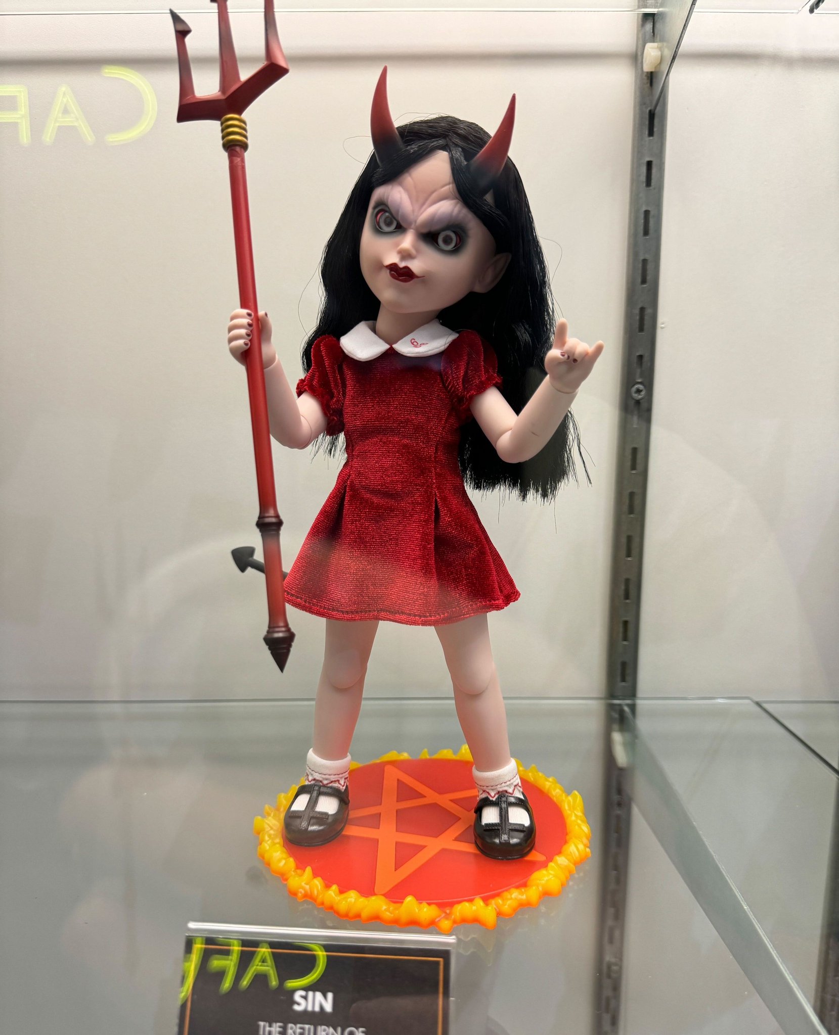 Mezco Toyz on X: 