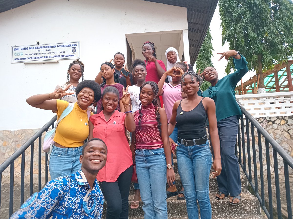 AmaBonsu19's tweet photo. "A student-led initiative whose 'fun activities' positively impacts communities and people across the world." Of course, #WeareYouthMappers
#EverywhereSheGoesSheMaps
#LetGirlsMap
#YouthMappers
#UGYouthMappers https://t.co/My7JOxGx0p