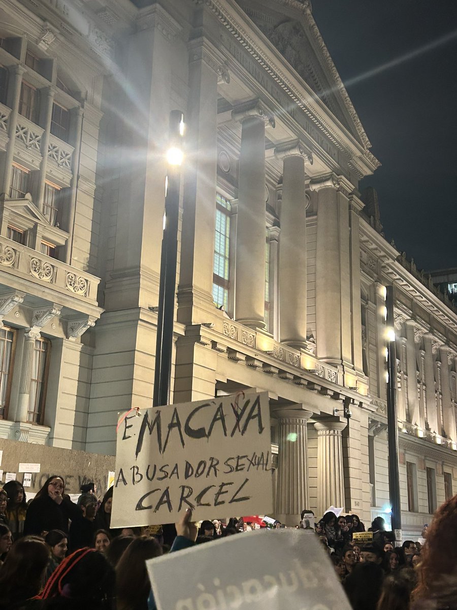 Prisión para MACAYA VIOLADOR 
#MacayaAbusador #RenunciaAlSenadoMacaya