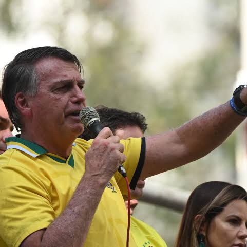 NP__Oficial's tweet photo. 🚨 Política: l “Eles não querem mais me prender, querem que eu seja executado”, disse Bolsonaro https://t.co/FxFXZRePZc