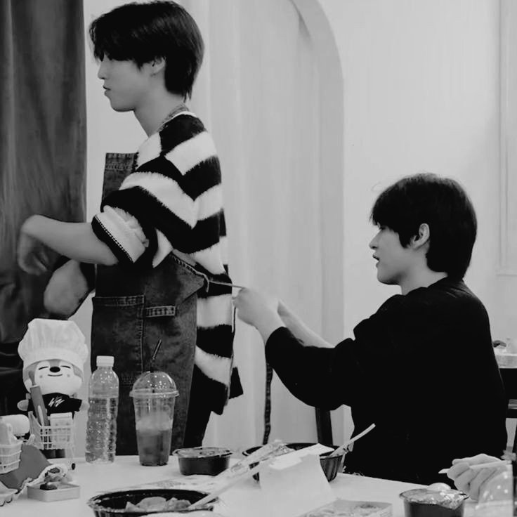 j1_sunn's tweet photo. 열정  ♥︎  𝖼𝖺̂𝗆𝖾𝗋𝖺.   있는,  𝖺𝗆𝗈𝗋.  ───  v.log². https://t.co/SgcHYwSkWd