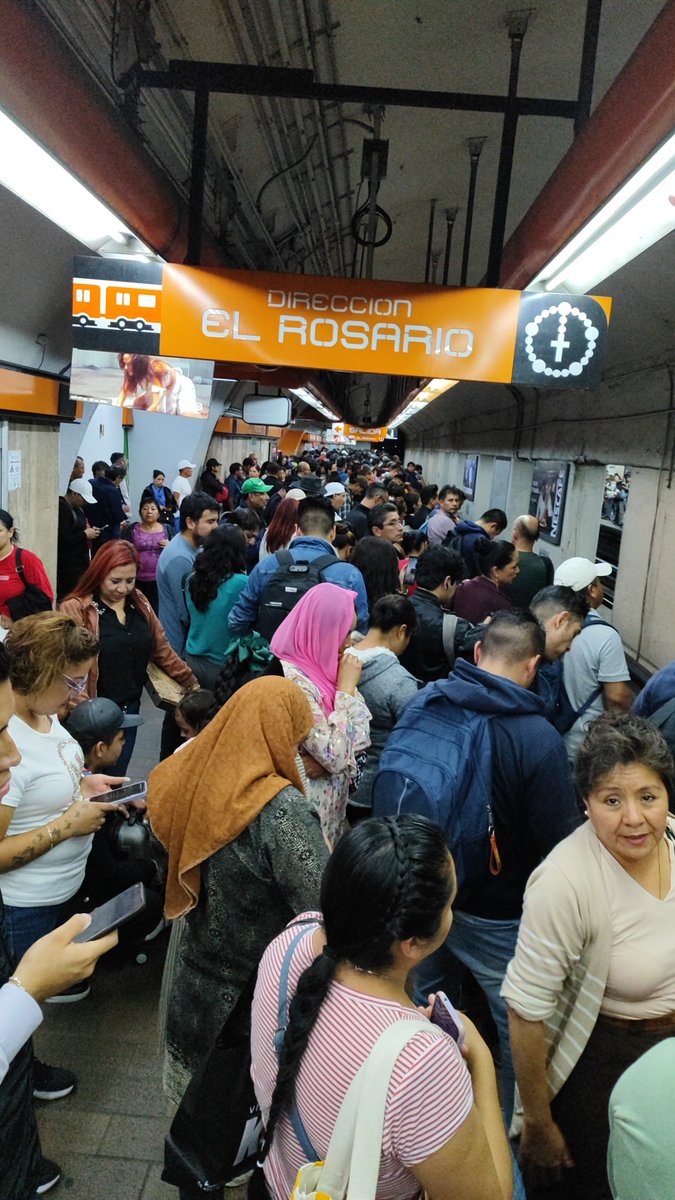RodrigoDomM14's tweet photo. El @MetroCDMX a estás alturas necesita mantenimiento urgente pero ya 😪
Dirección Metro Rosario https://t.co/ic2JXxiiIj
