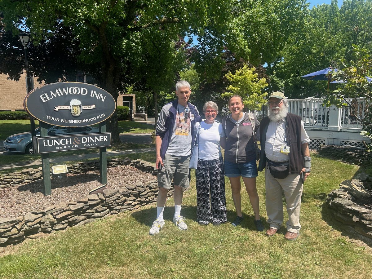 leon_metlay's tweet photo. Had a lunch meeting today with Phil Katzman, Mana Parast, and Heather Florescue. We discussed education about #Placentas, investigation of #Stillbirth, and #PediPath recruitment. Also, really good food. https://t.co/cjXB14c7QF