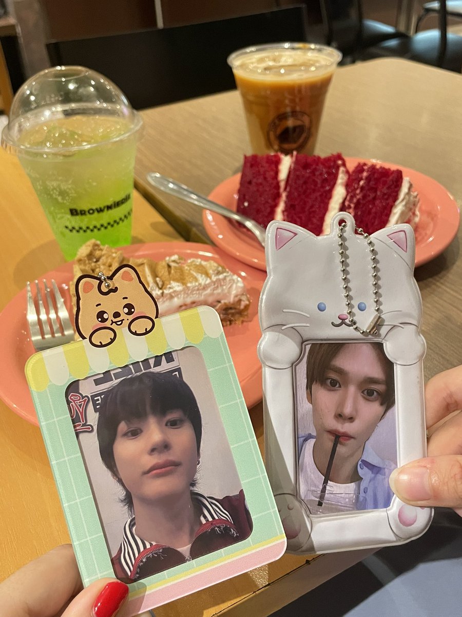 coertiful's tweet image. ⭐️ bELuDa girly day (^_^)v  
🦕🍎: @hannings