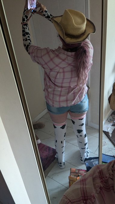Do I make a cute Hucow?  #hucow #cow #CowboysNation #cowgirl #moo #cowprint #selfie #discover #cute #FridayVibes<a href="/tag/hucow"class="tags">#hucow</a><a href="/tag/cow"class="tags">#cow</a><a href="/tag/cowboysnation"class="tags">#CowboysNation</a><a href="/tag/selfie"class="tags"><span>#selfie</span></a><a href="/tag/cute"class="tags"><span>#cute</span></a><a href="/tag/cowgirl"class="tags"><span>#cowgirl</span></a><a href="/tag/fridayvibes"class="tags"><span>#fridayvibes</span></a><a href="/tag/discover"class="tags"><span>#discover</span></a>