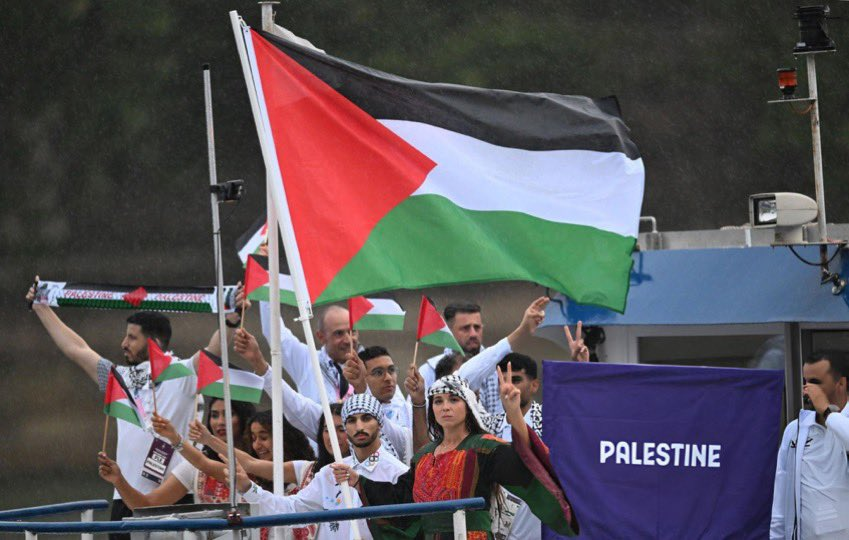 CharliesIngalls's tweet photo. 🇵🇸 Palestine !

En neuf mois de massacres, Israël a tué 400 athlètes gazaouis.

#Paris2024