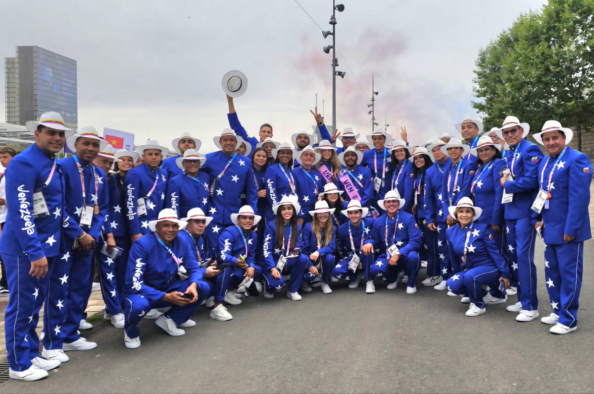 Medalla de oro a nuestra selección #olímpica por estos trajes tan bellos ¡Viva #Venezuela!