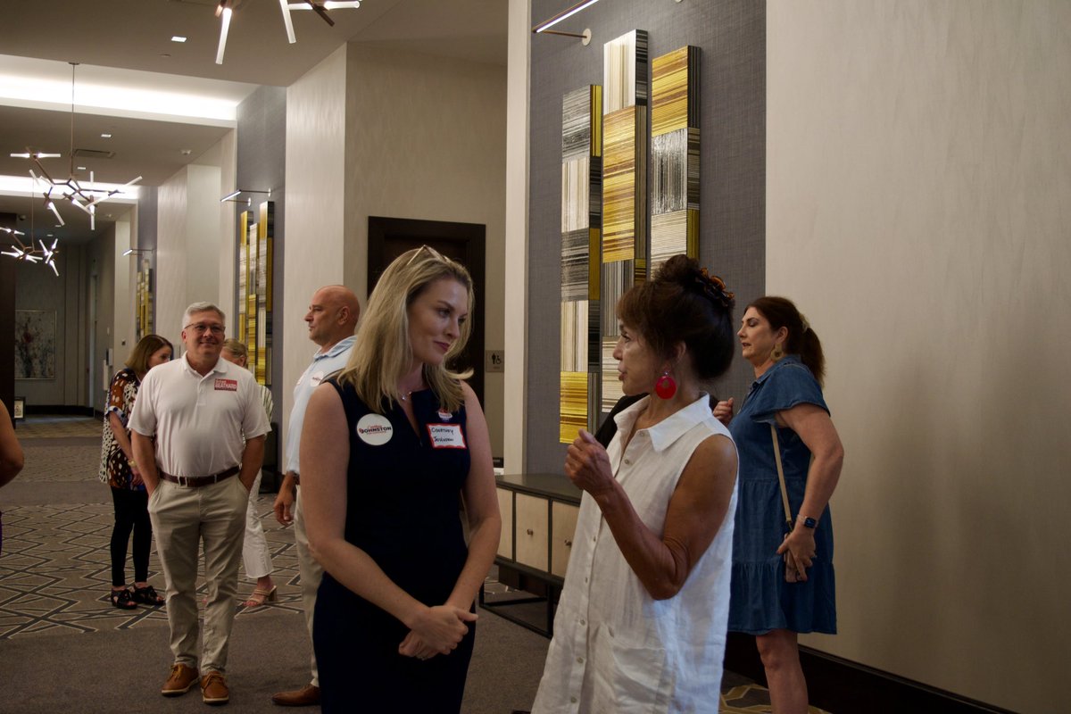 Courtney Johnston tweet media