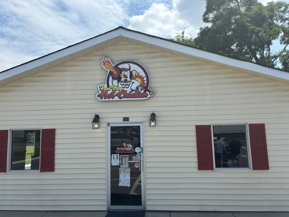 DanWilkinson_FP's tweet photo. Happy Friday! 

If you’re heading to Nashville in the future, please take the 40 min detour out to Fowl Play in Gallatin 

Worth every penny https://t.co/oituXC0CVt